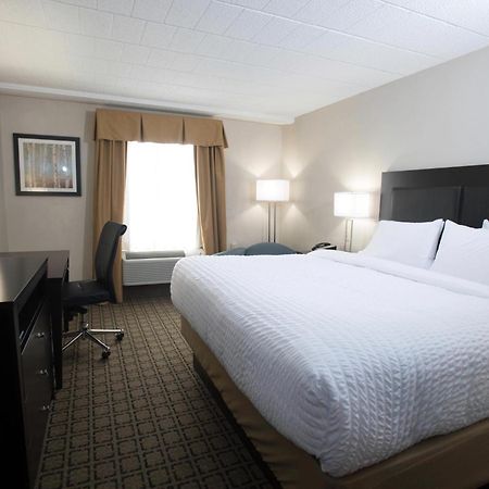 Clarion Inn Cranberry Township Exterior photo
