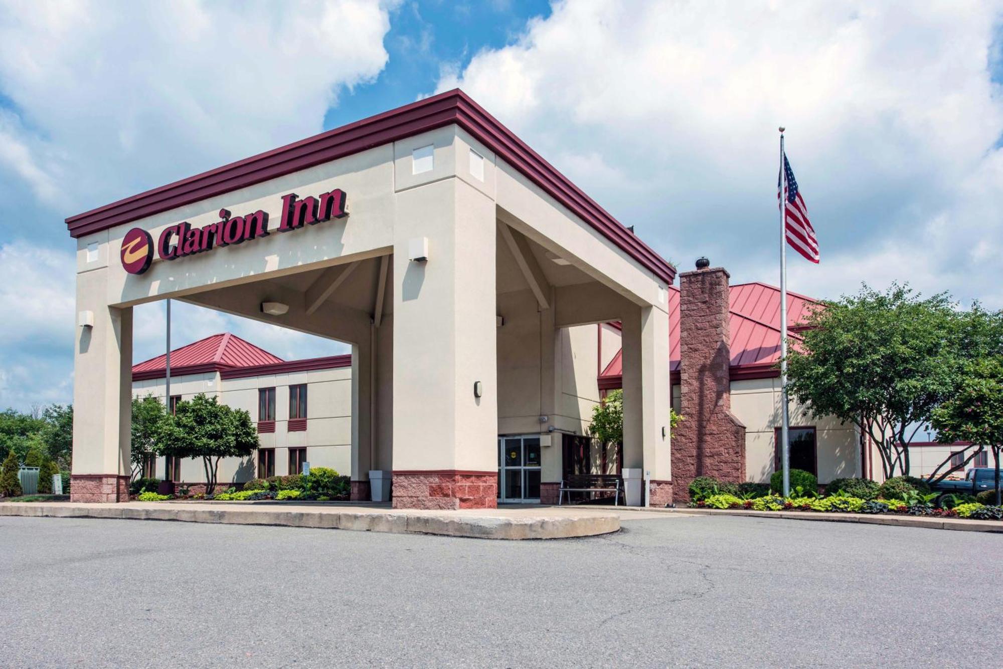 Clarion Inn Cranberry Township Exterior photo