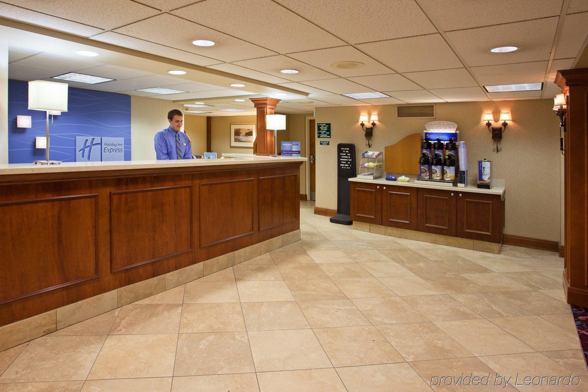 Clarion Inn Cranberry Township Interior photo