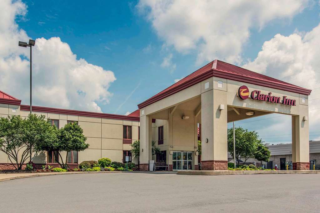 Clarion Inn Cranberry Township Exterior photo